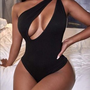 SHEIN SXY Cut Out Front One Shoulder Bodysuit